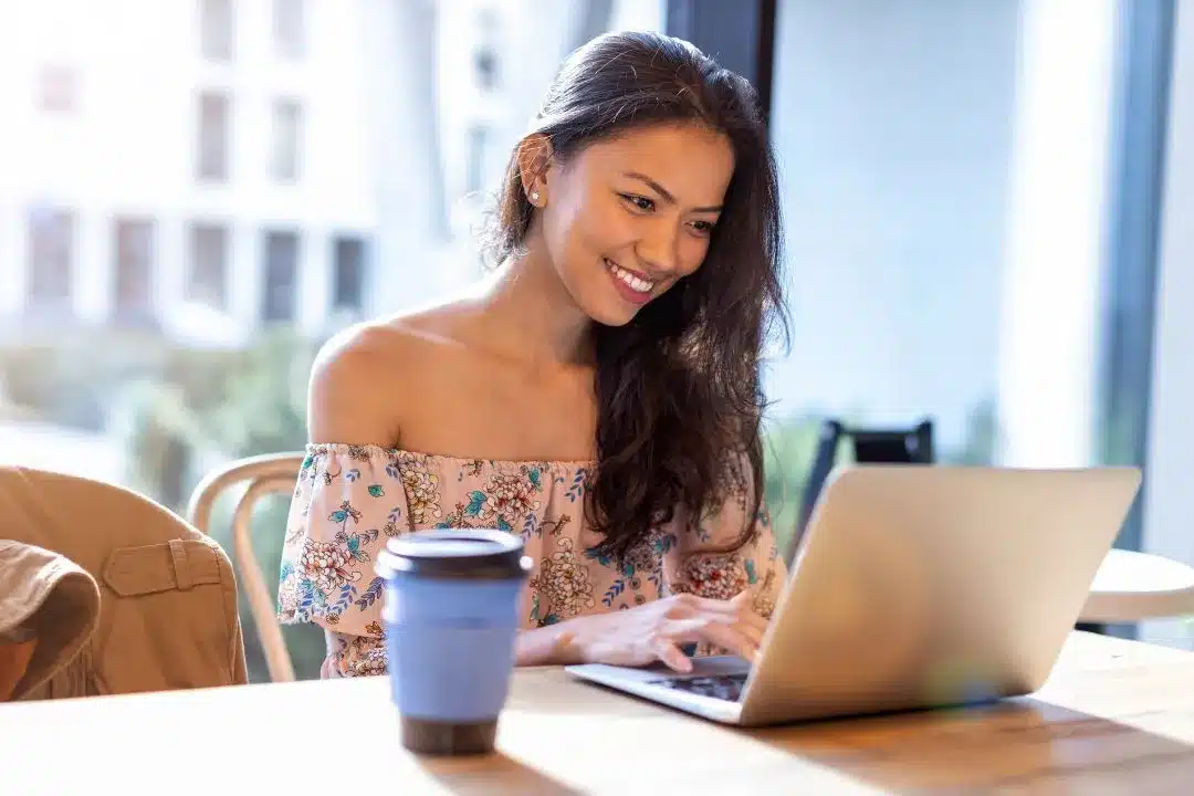 Outsource Chat Support: A Complete Guide for Small Businesses