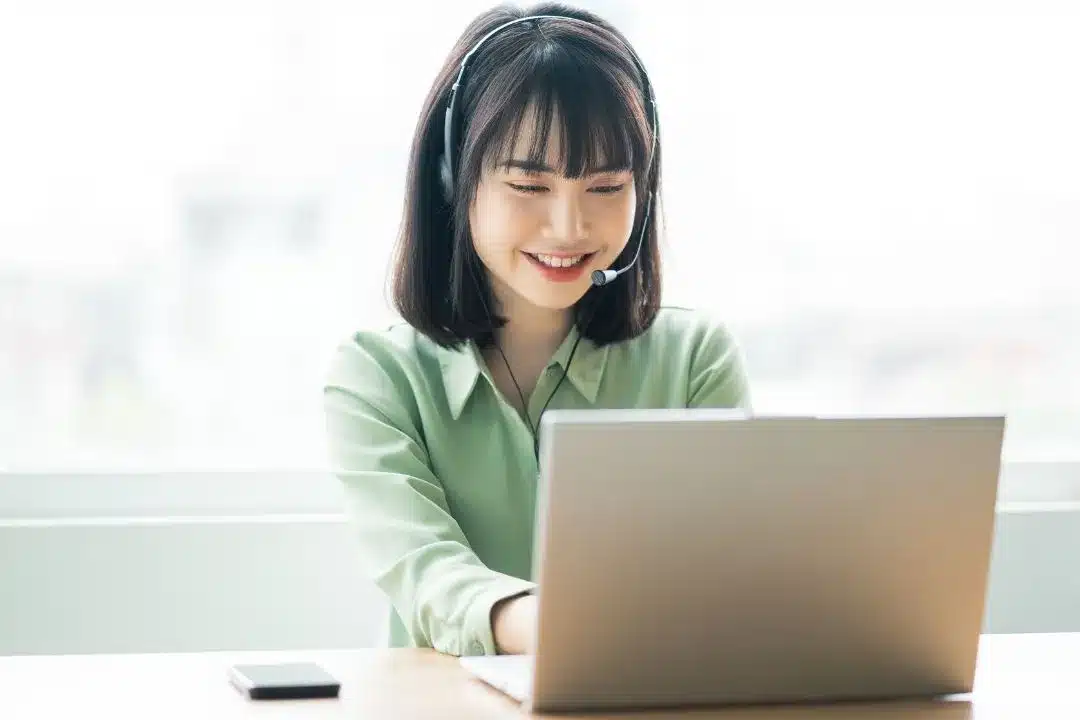 eCommerce Customer Service Outsourcing: Boost Retention & Reduce Cart Abandonment