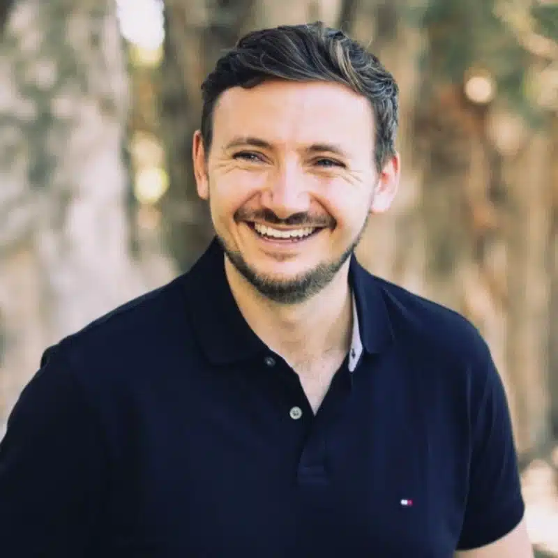 Ross McLelland - Review